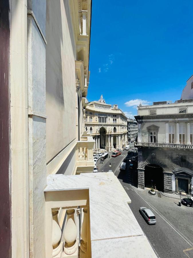 Appartamento Sul Teatro San Carlo ナポリ エクステリア 写真
