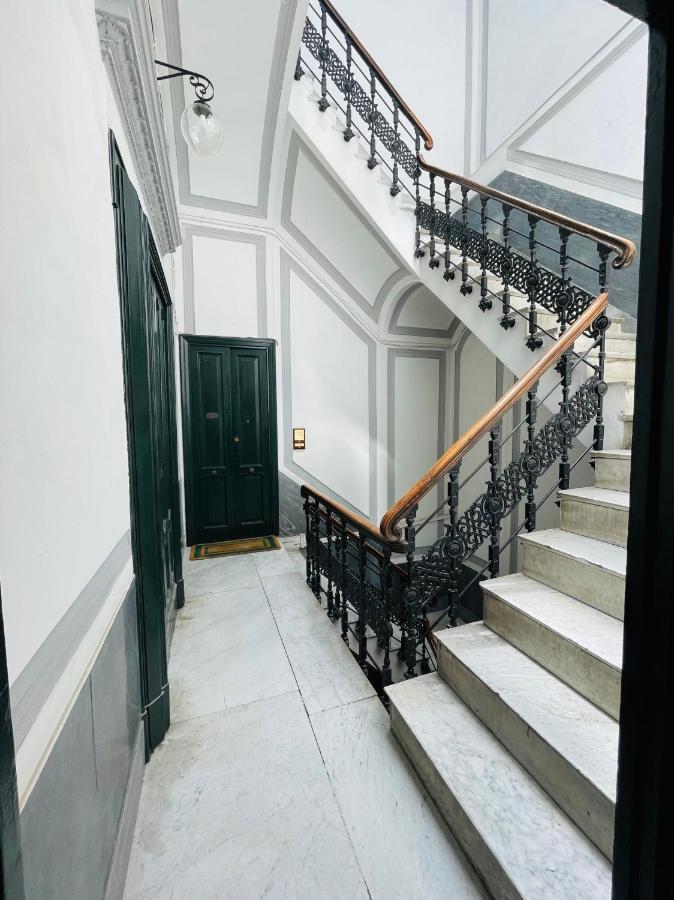 Appartamento Sul Teatro San Carlo ナポリ エクステリア 写真